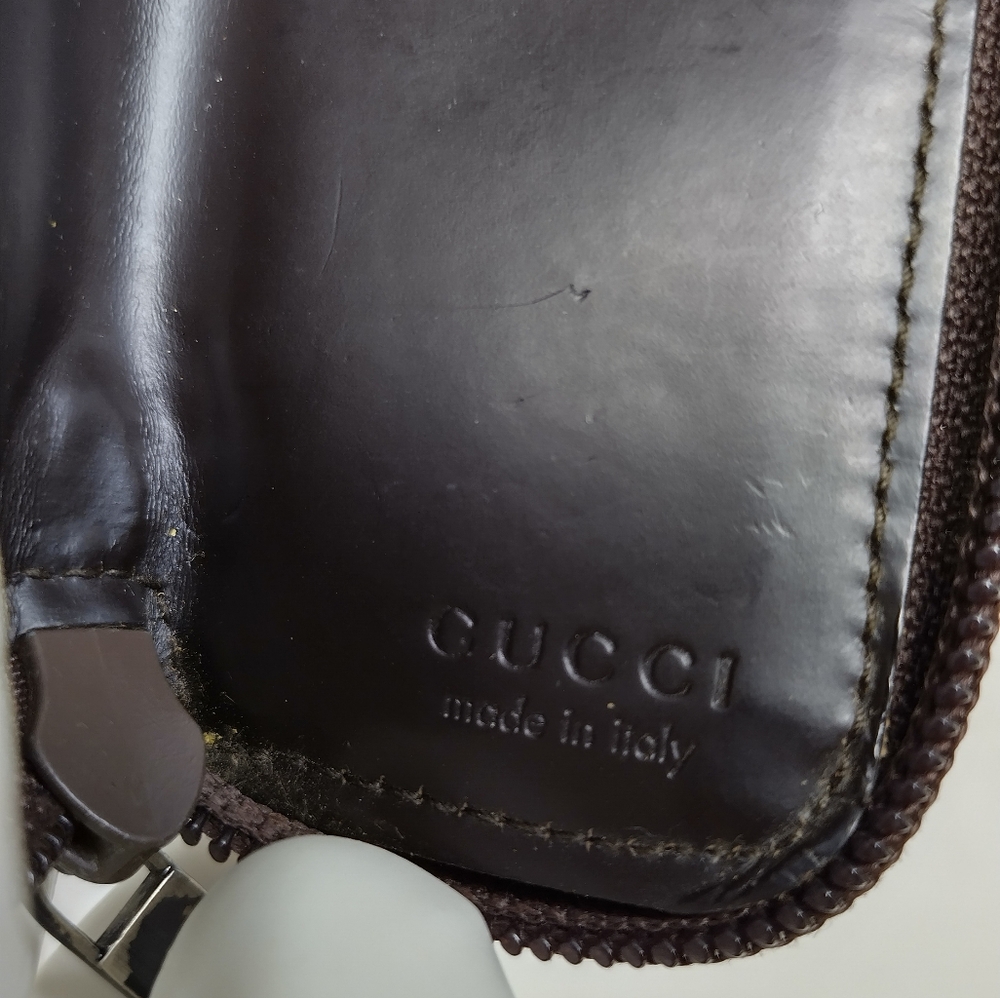 Gucci GG Canvas Zip Around Key Holder - Picture 6 of 12